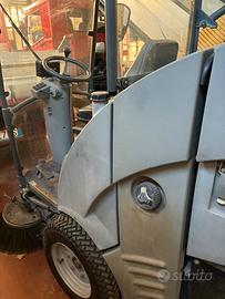 Spazzatrice stradale