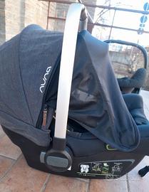 Passeggino trio con base isofix e accessori