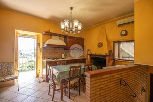 3 LOCALI A COLLEVECCHIO