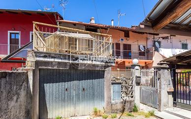 TORRAZZA PIEMONTE CASA CON TERRAZZO. BOX AUTO.