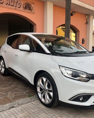 Renault Scenic Scénic dCi 8V 110 CV EDC Energy Bos