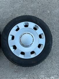 Cerchi in ferro completi di gomme Fiat 500