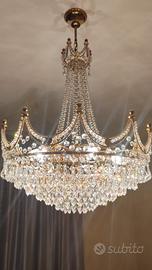 lampadario in strass laccato in oro 