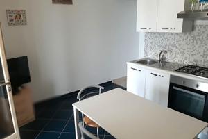 Trilo platone posto auto interno pescoluse