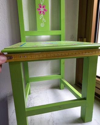 Sedia per bambini in legno dipinta a mano
