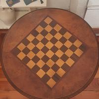 tavolo con scacchiera