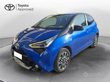Toyota Aygo 5p 1.0 x-clusiv red pack 72cv