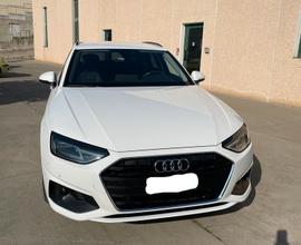 AUDI A4 5ª serie - 2021
