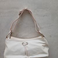 borsa in ecopelle di colore bianca