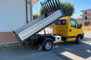 Iveco Daily ribaltabile trilaterale 