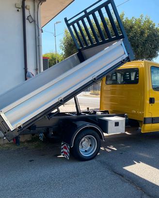 Iveco Daily ribaltabile trilaterale 