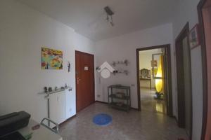 6 LOCALI A BORZONASCA