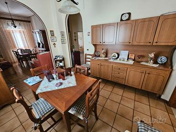 Luminoso appartamento al primo piano con cantina