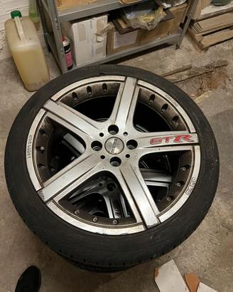 Cerchi MOMO GTR Limited Edition 17” – ET35 – 4x100