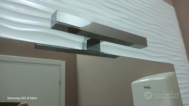 Specchio con illuminazione led integrata bagno