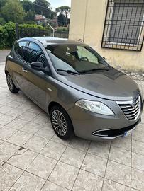 LANCIA YPSLON BENZINA