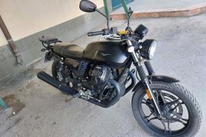 Motoguzzi V7 III STONE