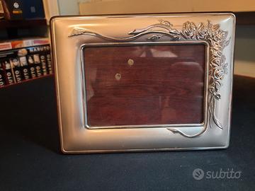 Cornice portafoto liberty con decorazione rose