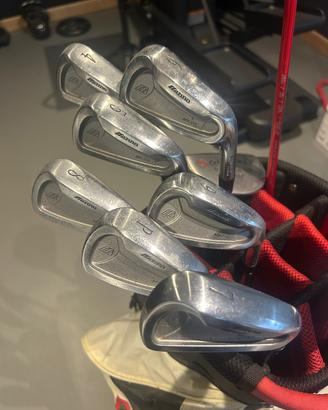 Sacca da golf con 11 mazze