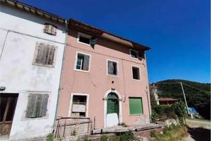 Porzione di casa a Montecchia di Crosara (VR)