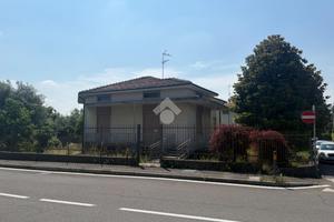 VILLA SINGOLA A PEDRENGO