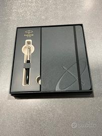 Confezione  Penna Parker + Notes Parker