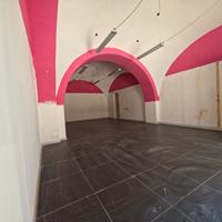 Ampio locale commerciale in zona centrale