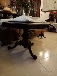 Tavolo e credenza ingl