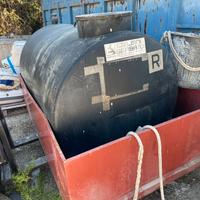 Cisterna gasolio 2000 litri con bacino e sfiato