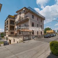 QUADRILOCALE AMPIA METRATURA ZONA CENTRALE