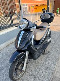 Piaggio Beverly 400 ie tourer