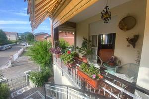 Appartamento di 128 m² con 4 locali e box auto a Q
