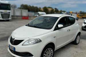 Lancia Ypsilon 0.9 TwinAir 85 CV 5 porte Metano Ec