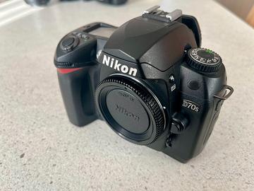 Nikon D70s reflex DSLR