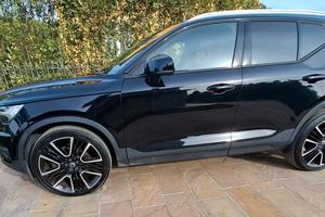 XC40 2.0 d3 Momentum awd geartronic my20