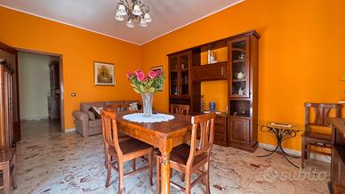 P.ssi Regina Elena - 3 locali, posto auto coperto