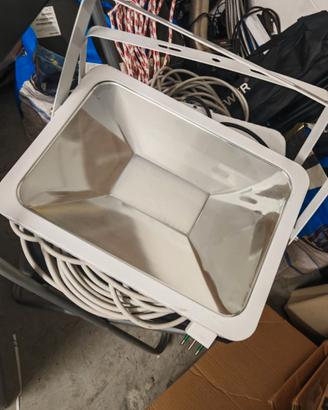 Fari LED cob 100w da esterno