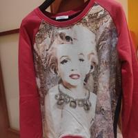 felpa rossa con strass e volto Marylin Monroe 