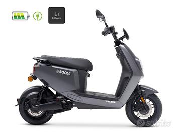 Scooter elettrico EBOOST 45 km/h autonomia 120km -
