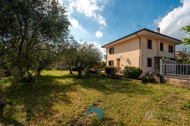 Palestrina, via loreto: porzione di bifamiliare