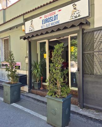 Attività commerciale - SALA GIOCHI con ANNESSO BAR