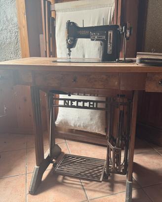 Macchina cucire Necchi
