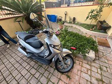 Beverly 250