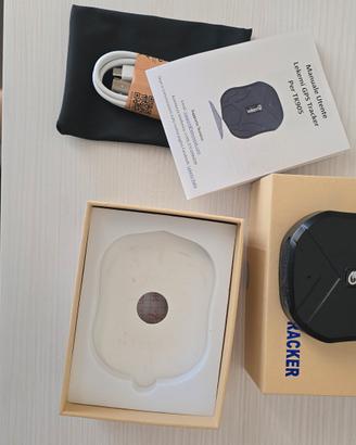 Localizzatore GPS per auto e moto.