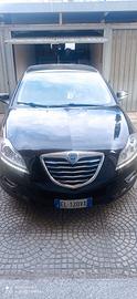 Auto marciante.