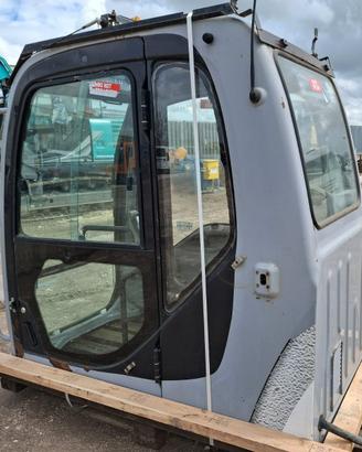 CABINA ESCAVATORE NEW HOLLAND E485
