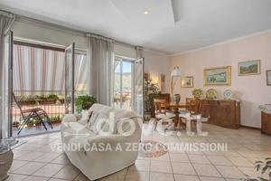 Appartamento di 120 m² con 4 locali a Napoli