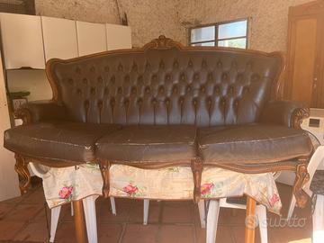 Divano 3 posti in pelle – stile classico