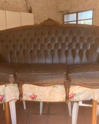 Divano 3 posti in pelle – stile classico