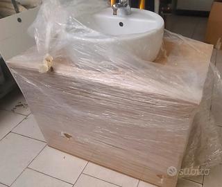 Mobile Bagno Sospeso con Lavabo da Appoggio